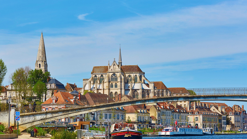 Nord Burgund p� egen h�nd