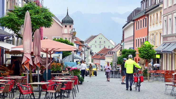 Bayern mot Alpene p� egen h�nd