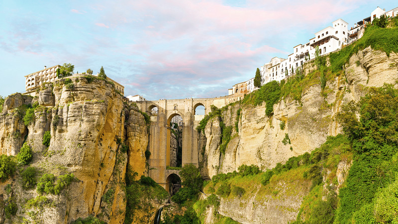 Spania - P� egen h�nd